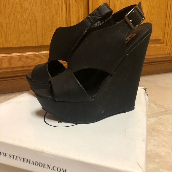 Steve Madden Black wedges - Picture 5 of 6